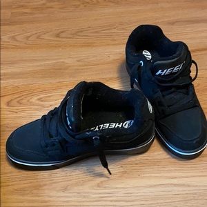 Youth size 5 heelys only been worn a few times